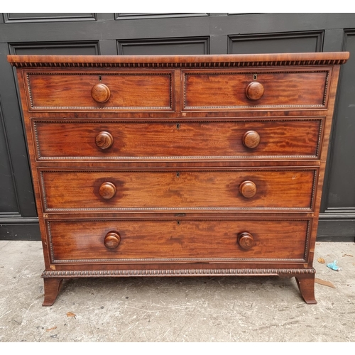 1062 - A George IV mahogany chest of drawers, in the manner of Gillows, 123cm wide. 