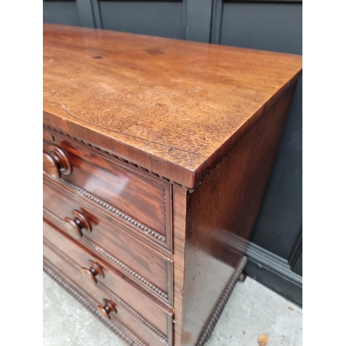 1062 - A George IV mahogany chest of drawers, in the manner of Gillows, 123cm wide. 