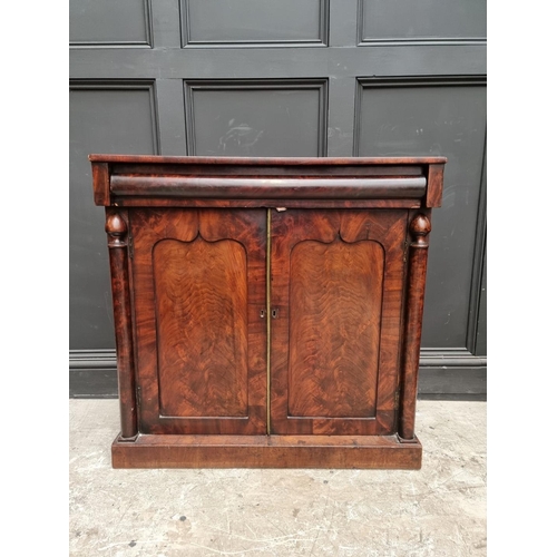 1050 - A Victorian mahogany chiffonier, 90.5cm wide.