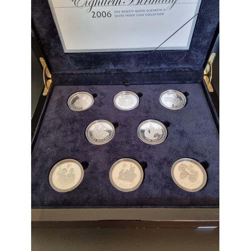 32 - Coins: a 2006 Royal Mint 'Her Majesty Queen Elizabeth II Silver Proof Coin Collection', containing s... 