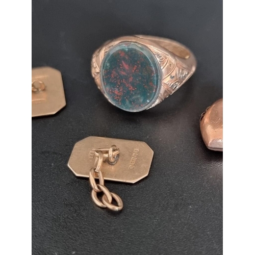 478 - A 9ct gold filled bloodstone signet ring, size R; together with a 9ct gold heart shaped pendant; and... 