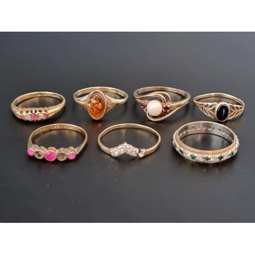 505 - Two 18ct gold gem set rings, gross weight 3.9g; together with five 9ct gold gem and amber set rings,... 