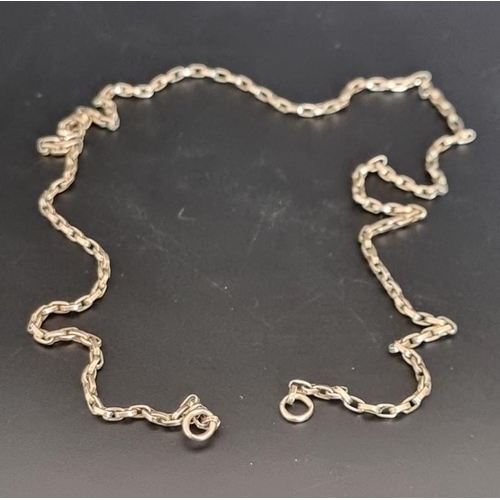 523 - A yellow metal belcher chain, marked 9c, 51cm, 6.6g, no clasp.