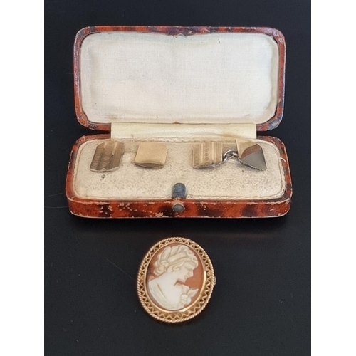 558 - A 9ct gold carved shell cameo, 3cm high; together with a cased pair of cufflinks, stamped 9ct gold a... 