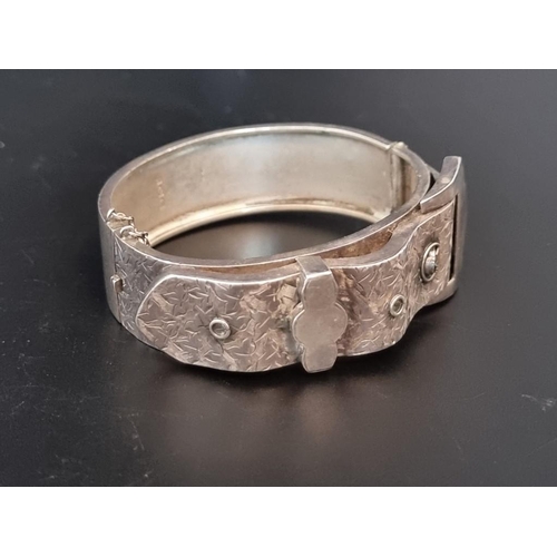 581 - A Victorian silver buckle bracelet, Birmingham 1883, 34g.