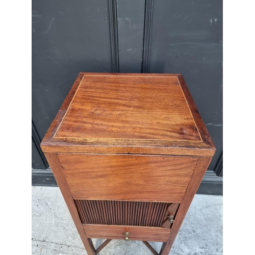 1040 - A George III mahogany and line inlaid pot cupboard, with hinged top, 36cm wide. ... 