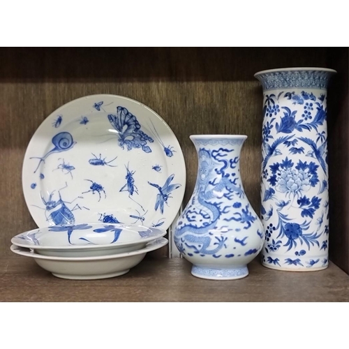 1401 - A small group of Chinese and Japanese blue and white porcelain, mostly 19th century, largest 20.5cm ... 