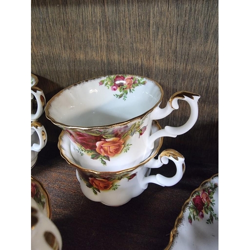 1422 - A collection of Royal Albert teawares, to include an 'Old Country Roses' pattern part service.... 