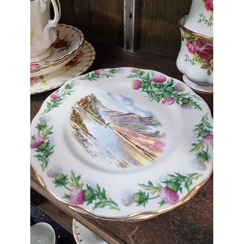 1422 - A collection of Royal Albert teawares, to include an 'Old Country Roses' pattern part service.... 