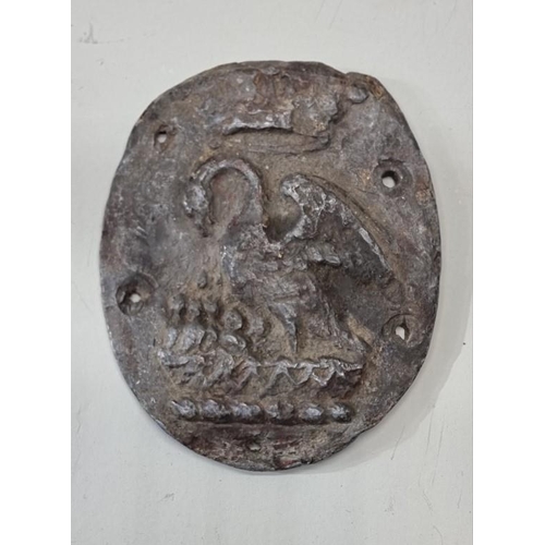 1582 - A small antique lead plaque, probably 17th/18th century, decorated in relief with a coronet and swan... 