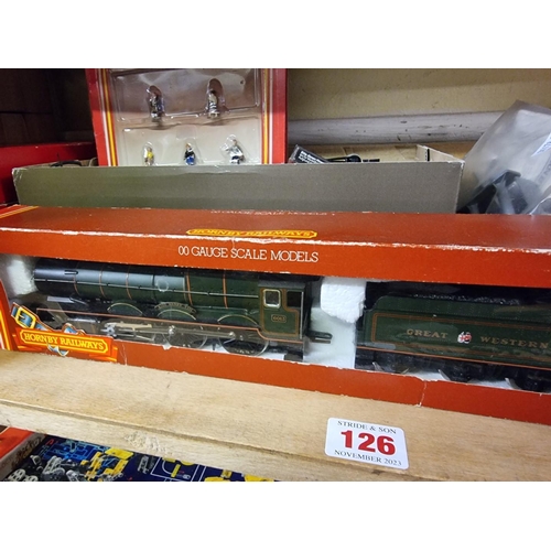 126 - Hornby: 00 Gauge: a collection to include 'King Henry VIII', No.R349 locomotive and tender, boxed; t... 