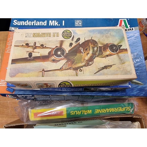 157 - Model Kits: a collection of aircraft kits, to include examples by Novo; Eagle; Frog; Airfix and... 