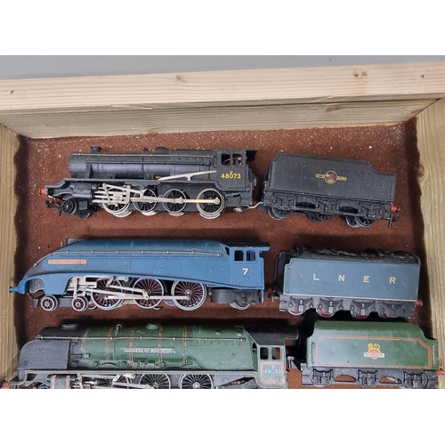 31 - Hornby: a collection of nine 00 gauge locomotives, five having related tenders, to include 'Mal... 