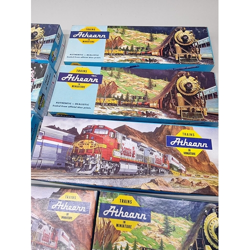 55 - Athearn: a collection of HO gauge, comprising: 4 locomotives, to include 'Rio Grande' and 'Tex ... 