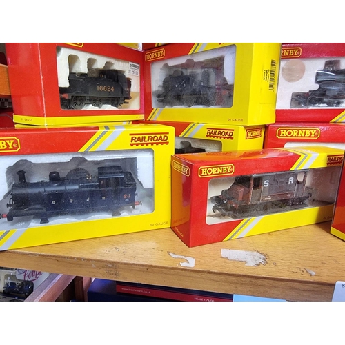 68 - Hornby 00 Gauge: four Great Western locomotives, comprising: Olton Hall No.5972; Adderley Hall ... 