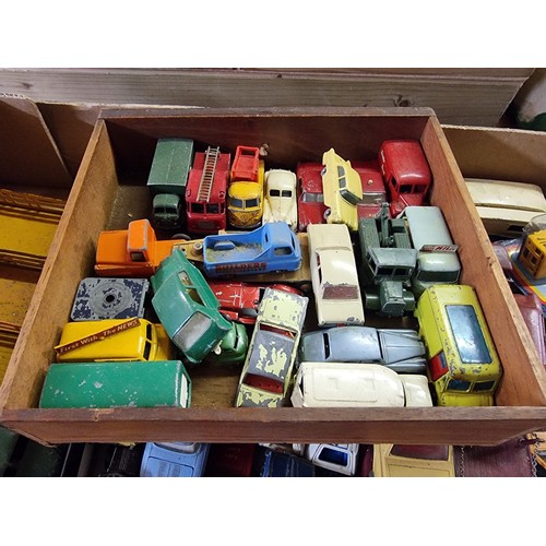 138 - Vintage Diecast: a large collection of Matchbox, Dinky and Corgi vehicles; together with a small gro... 