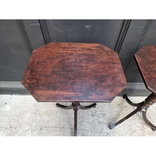 1040 - A pair of mahogany octagonal tripod tables, 43.5cm wide.