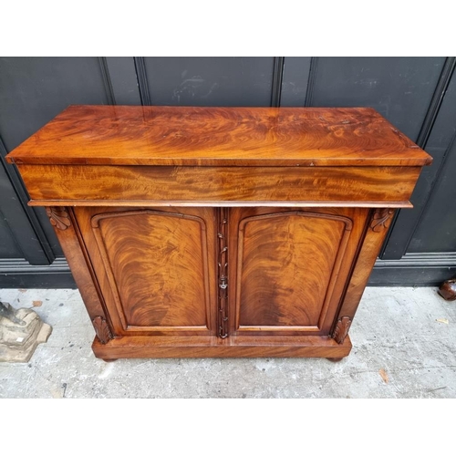 1067 - A Victorian mahogany chiffonier, 107cm wide, (lacking back panels).