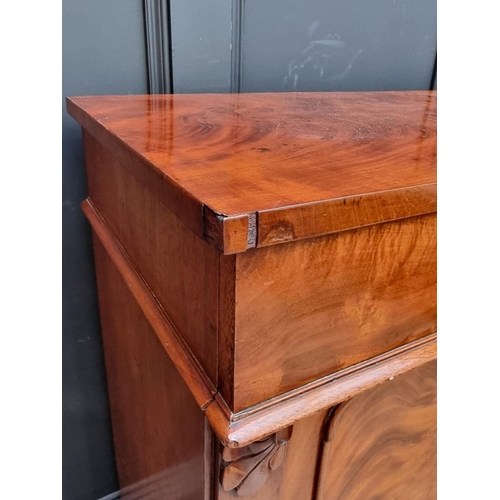 1067 - A Victorian mahogany chiffonier, 107cm wide, (lacking back panels).