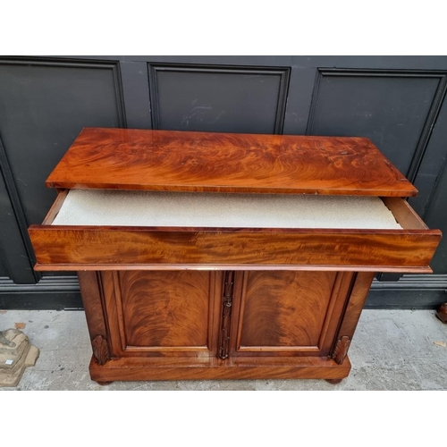 1067 - A Victorian mahogany chiffonier, 107cm wide, (lacking back panels).