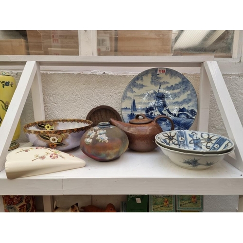 1149 - A mixed group of ceramics, to include: a Carlton Ware lustre bowl, 23cm diameter. (8)... 