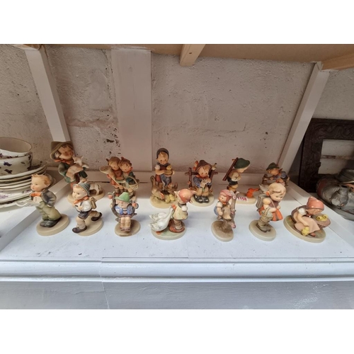 1157 - A collection of Beswick 'Beatrix Potter' figures; together with other Beatrix Potter items and simil... 