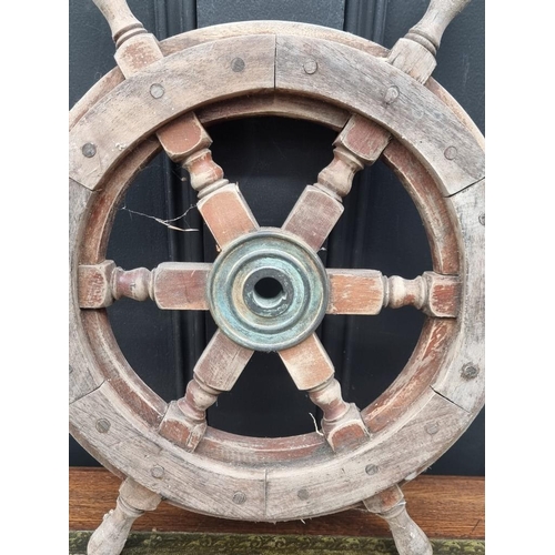 1197 - A small ship's or boat wheel, 46cm diameter.