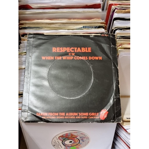 1558 - A large collection of 45rpm vinyl records. (approx 400)