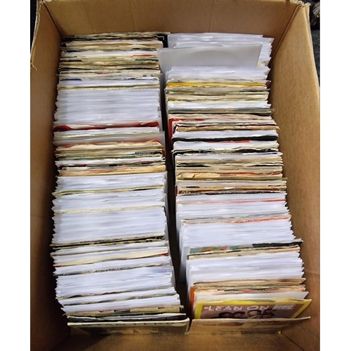 1558 - A large collection of 45rpm vinyl records. (approx 400)