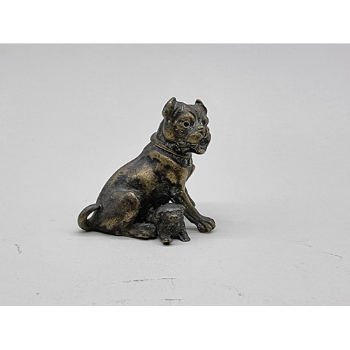 1531 - A small bronze figure group of a bulldog and puppy, 6cm high.