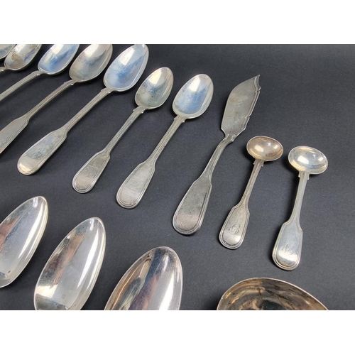 184 - A part canteen of William IV and Victorian silver fiddle and thread pattern silver cutlery for twelv... 