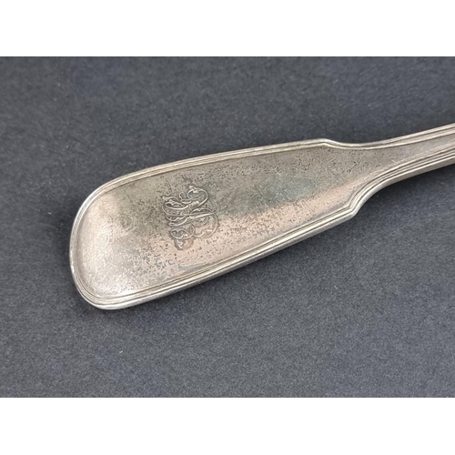 187 - A Victorian silver fiddle and thread pattern stuffing spoon, by Elizabeth Eaton, London 1848, 3... 