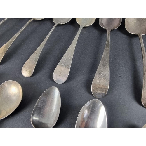 195 - A quantity of Georgian and later silver cutlery, 622g weighable.