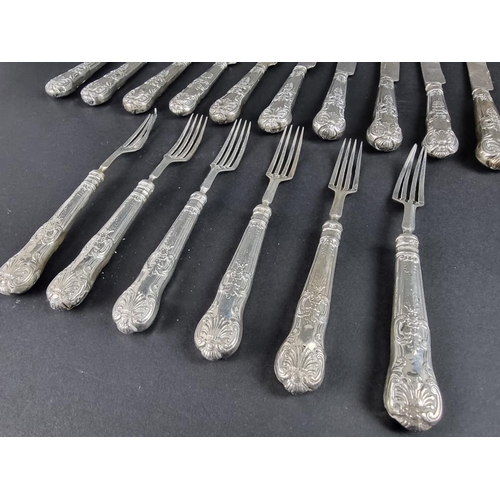 233 - A set of twelve William IV silver Kings pattern tea knives, by William Nowill, Sheffield 1835; toget... 