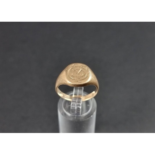 253 - A 9ct gold signet ring, 7.1g.