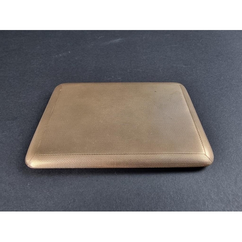 292 - An Asprey & Co engine turned 9ct gold cigarette case, London 1921, gross weight 136.7g.... 