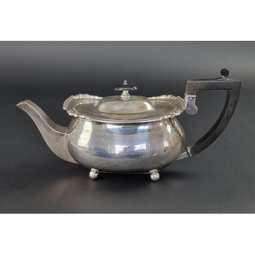 3 - A silver teapot, by James Parkes, London 1913, 9cm high excluding handle, 628g.