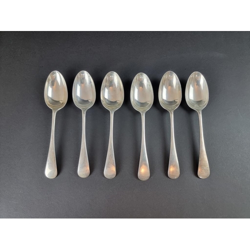 73 - A set of five silver old English pattern dessert spoons, by William Hutton & Sons Ltd, Sheffield... 