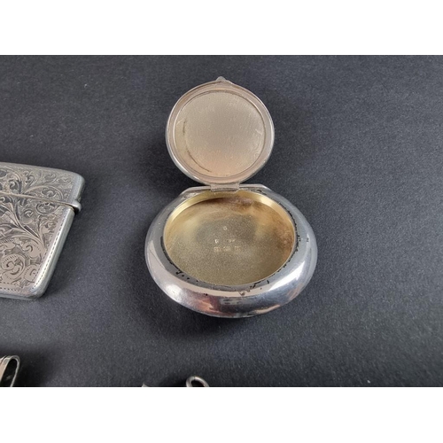 92 - A group of silver items, to include a card case, by William Neale, Birmingham 1905; and a stamp case... 