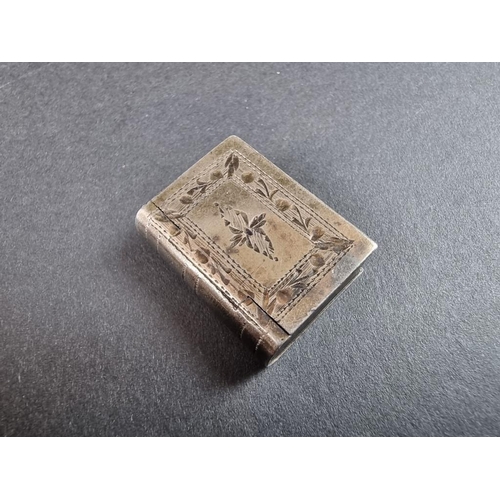 96C - A George III miniature novelty book pill box, probably by Thomas Willmore, Birmingham 1800, 2cm, gro... 