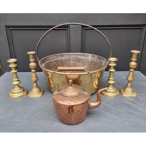 1169 - A mixed group of metalware, to include a large brass preserve pan, 46cm diameter.