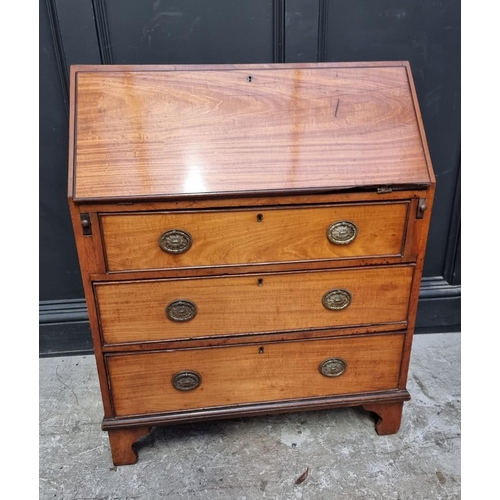 1121 - A small early 20th century satinwood bureau, 73.5cm wide.