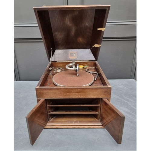 1173 - A 1920s HMV oak table top gramophone.