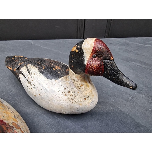 1189 - Two painted wood decoy ducks, largest 26.5cm long.