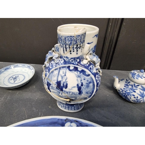 1223 - A mixed group of Chinese and other Eastern items. 