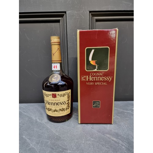 41 - A 1 litre bottle of Hennessy 'Very Special' Cognac, probably 1980s bottling, in card box.... 