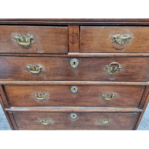 1272 - An 18th century oak chest of drawers, 97cm wide.