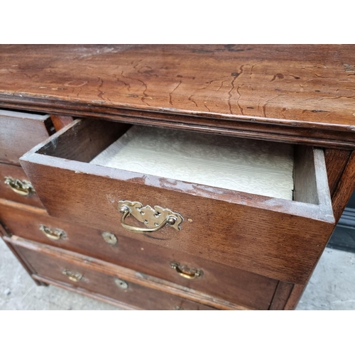 1272 - An 18th century oak chest of drawers, 97cm wide.