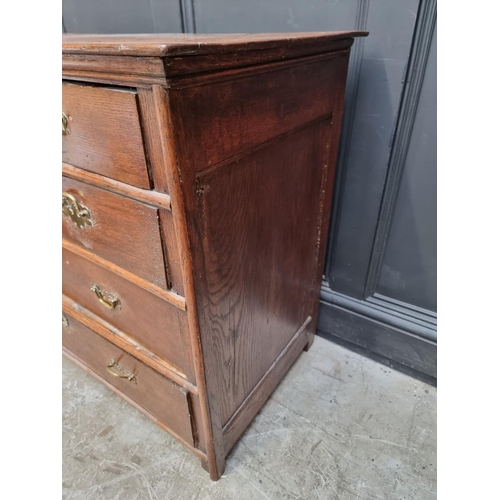 1272 - An 18th century oak chest of drawers, 97cm wide.