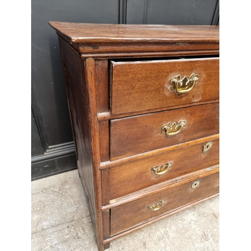 1272 - An 18th century oak chest of drawers, 97cm wide.